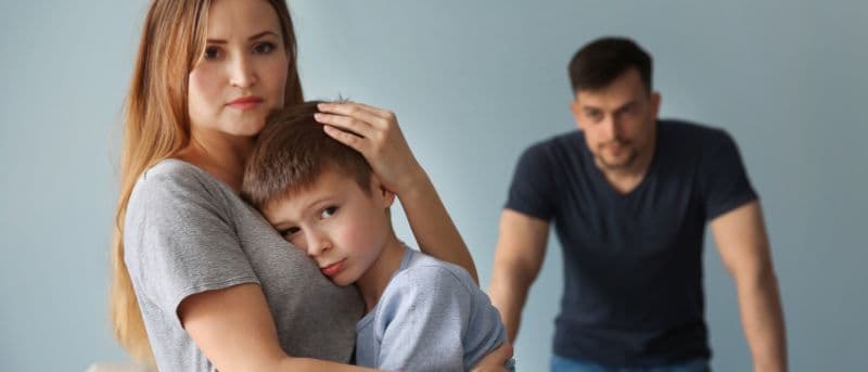 Cuando la madre no permite que el padre sea padre